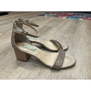 Betsey Johnson Womens Glitter Gold Ankle Strap Sandals Block Heels Size 8
